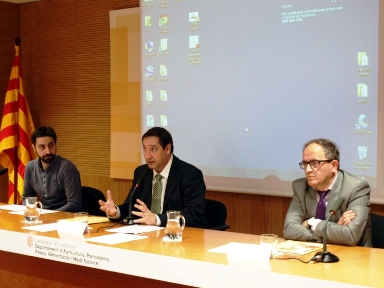 D'esquerra a dreta: Daniel Valls (CCPAE), Josep Maria Pelegrí (Conseller d'Agricultura), Joan Gòdia (Subdirector General d'Agricultura del Departament)